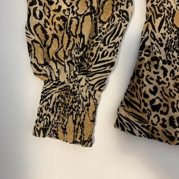 H&M Divided Cheetah Print Blouse - SZ6 - Picture 5 of 6
